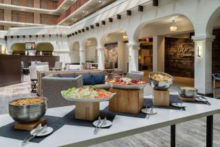 Embassy Suites by Hilton Tulsa I-44 - Tulsa - 9