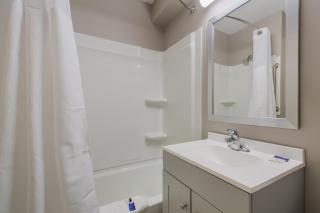 Americas Best Value Inn Farmington - Farmington - 8