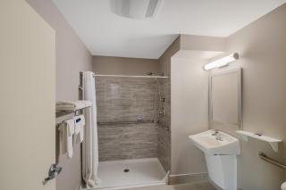 Americas Best Value Inn Farmington - Farmington - 3