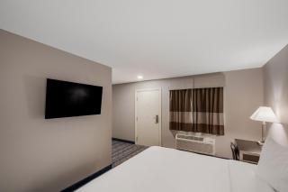 Americas Best Value Inn Farmington - Farmington - 4
