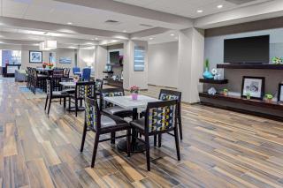 Hampton Inn Cranbury - 7