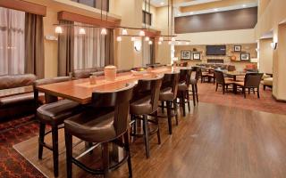 Hampton Inn & Suites Aberdeen - Aberdeen - 8