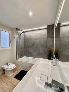 Casa amplia y moderna de 5 habitaciones hasta 12 personas - Puerto de Sagunto - 1