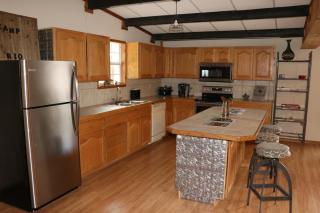 Nueces River Cabins-Oak Cabin - 1