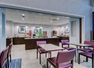 Hampton Inn & Suites Boston/Stoughton, Ma - 4