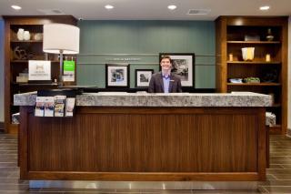 Hampton Inn & Suites Chapel Hill/Carrboro - Chapel Hill - 7