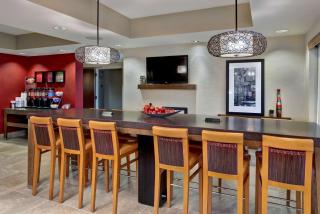 Hampton Inn West Des Moines Lake Drive - 3