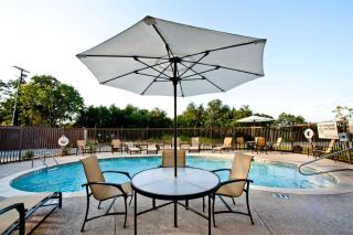 Hampton Inn & Suites Denison - Denison - 1
