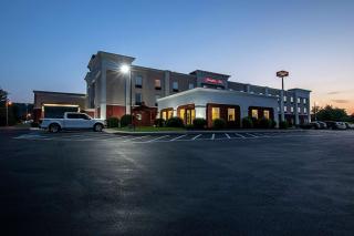 Hampton Inn Pine Grove - 2
