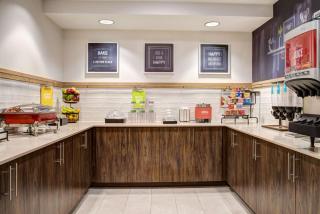 Hampton Inn Rochester - 1