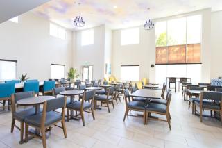 Holiday Inn Express & Suites Sacramento NE Cal Expo by IHG - Sacramento - 2