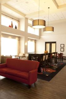 Hampton Inn & Suites by Hilton Lethbridge - 3
