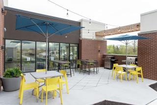 Home2 Suites By Hilton Indianapolis Airport - Indianapolis - 7
