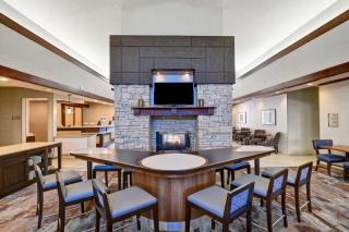 Homewood Suites by Hilton Kansas City/Overland Park - 1