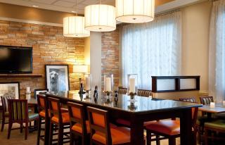 Hampton Inn Alexandria - Alexandria - 4