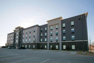 Hampton Inn & Suites Stroud - Stroud - 0