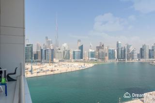 Dream Inn Apartments- West Wharf Tower Canal View - Dubai - 3