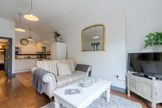 Buff Lodge - Tackley - 1