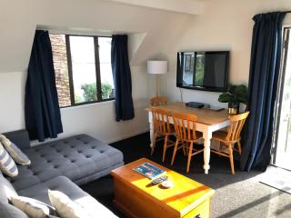 Wharfside Apartment - Akaroa - 5