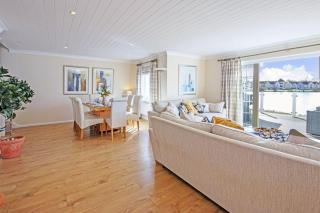 Windrush Lake 66, Sun Kissed Lodge - South Cerney - 5