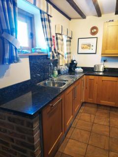 The Old Mill Barn with Hot Tub and Private use of Heated Pool - Wirral - 1