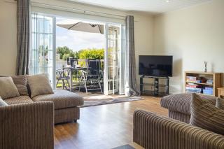 Windrush Lake 82, Puffin Lodge - P - South Cerney - 4