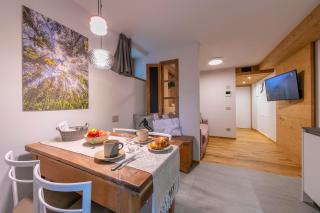 Menina - Happy Rentals - 9