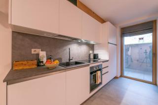 Menina - Happy Rentals - 5