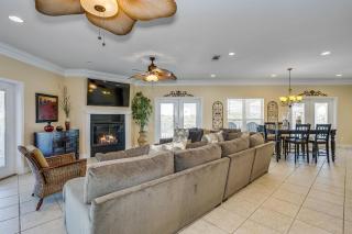Latitude Adjustment 300 VDL - Pensacola Beach - 1