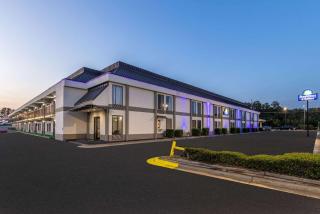 Days Inn & Suites by Wyndham Fort Bragg/Cross Creek Mall - Fayetteville - 5