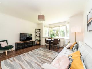 Pass the Keys Stylish Apt in quiet cul de sac - Surbiton - 3