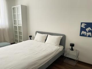 Spacious 3-bedroom modern apartment - newly furnished - Bratislava - 6
