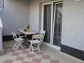 Guest House Dena - Dobra Voda - 2