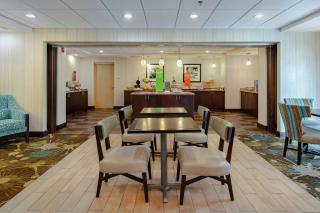 Hampton Inn and Suites Adairsville/Calhoun Area - 1