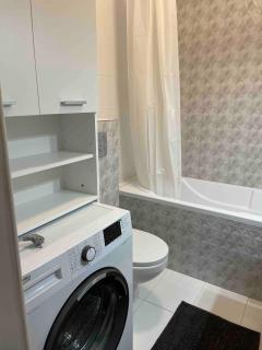 Stylish Studio Near Orhideea Towers W Free Wifi - Bucarest - 2