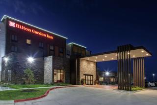Hilton Garden Inn Topeka - 8