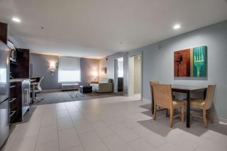 Home2 Suites by Hilton DFW Airport South Irving - Irving - 1