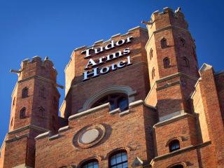 The Tudor Arms Hotel Cleveland - a DoubleTree by Hilton - Cleveland - 6