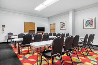 Hampton Inn Brookhaven - 2