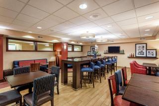 Hampton Inn Milwaukee Airport - 7