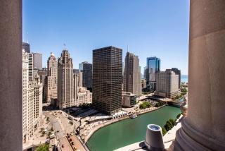 LondonHouse Chicago, Curio Collection by Hilton - 8