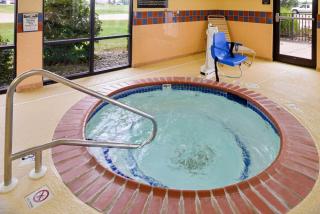 Hampton Inn by Hilton Litchfield - Litchfield - 1