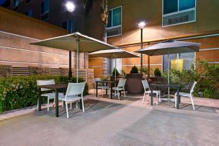 Hilton Garden Inn San Bernardino - San Bernardino - 8