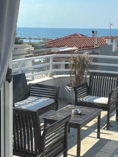 palazzo PADINI alla costa - Néoi Epivátai - 9