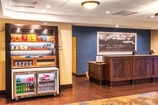 Hampton Inn Laramie - Laramie - 6