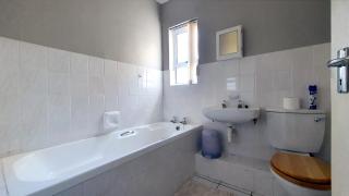 Lagoon & Ocean View Retreat - Jeffreys Bay - 3