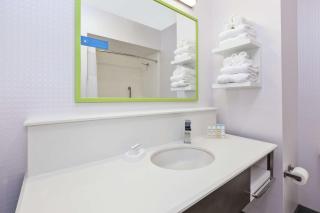 Hampton Inn Sedalia - 2