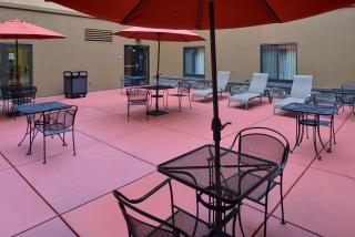 Hampton Inn & Suites Tacoma - Tacoma - 9