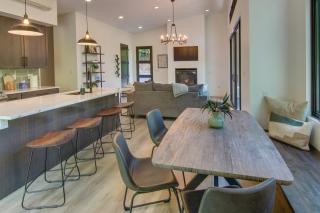 Hot Tub and Pond Cabin in Black Mountain! - Fairview - 4