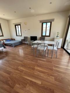 Extremely comfy apt with spacious private terrace 10min walk to the beach & in Town - Larnaca - 8